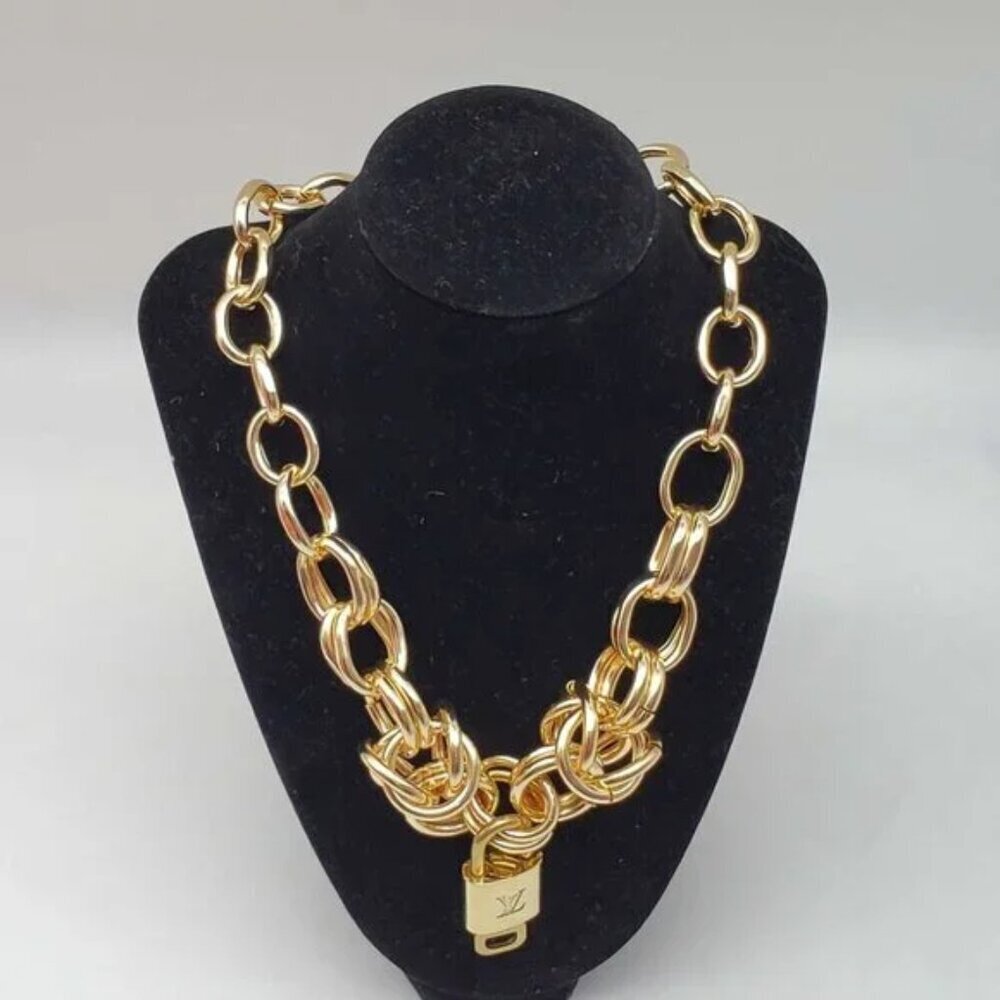 Authentic Louis Vuitton Lock&Key w/Unbranded Gold Plated Chain Necklace 012126